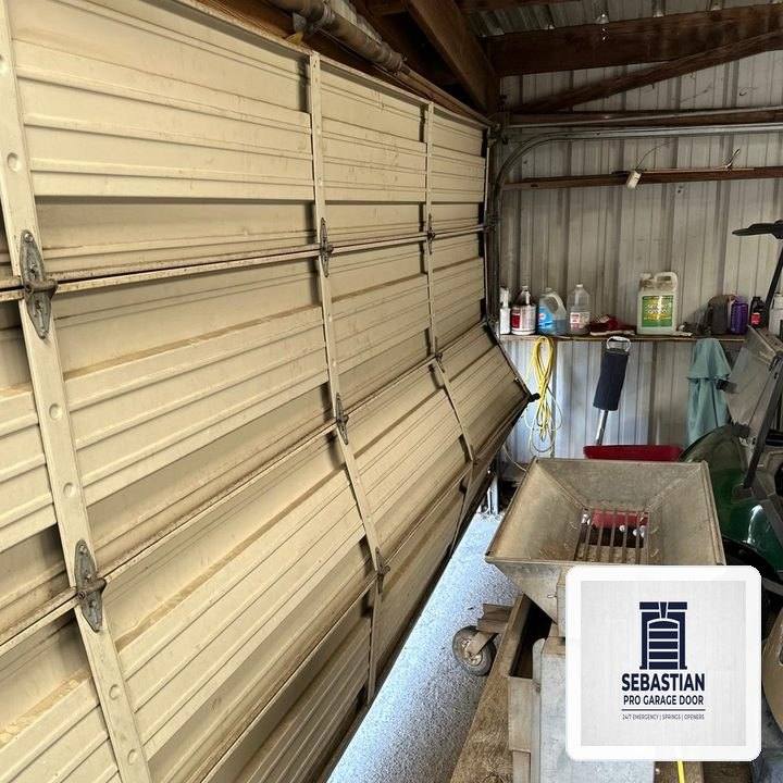 Off-Track Garage Door Emergency Realignment & Laser Calibration in Beaux Arts Village, WA